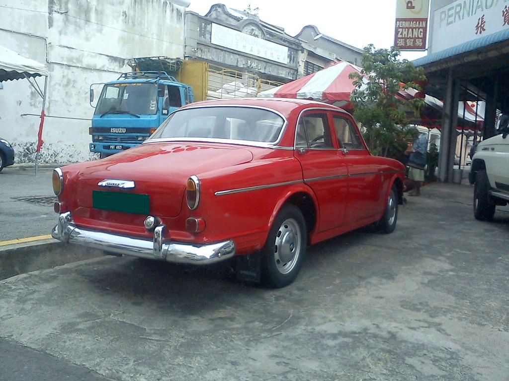 Classic Volvo in Malaysia 5.jpg