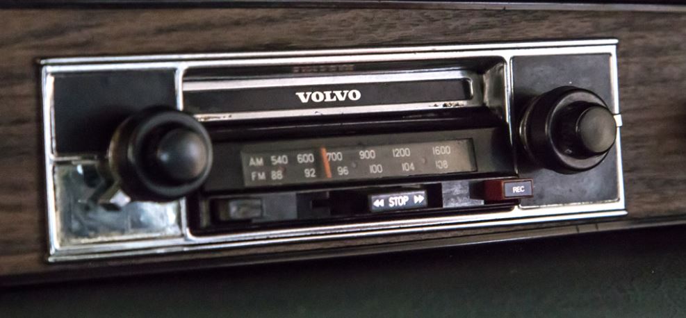 Volvo Radio.JPG