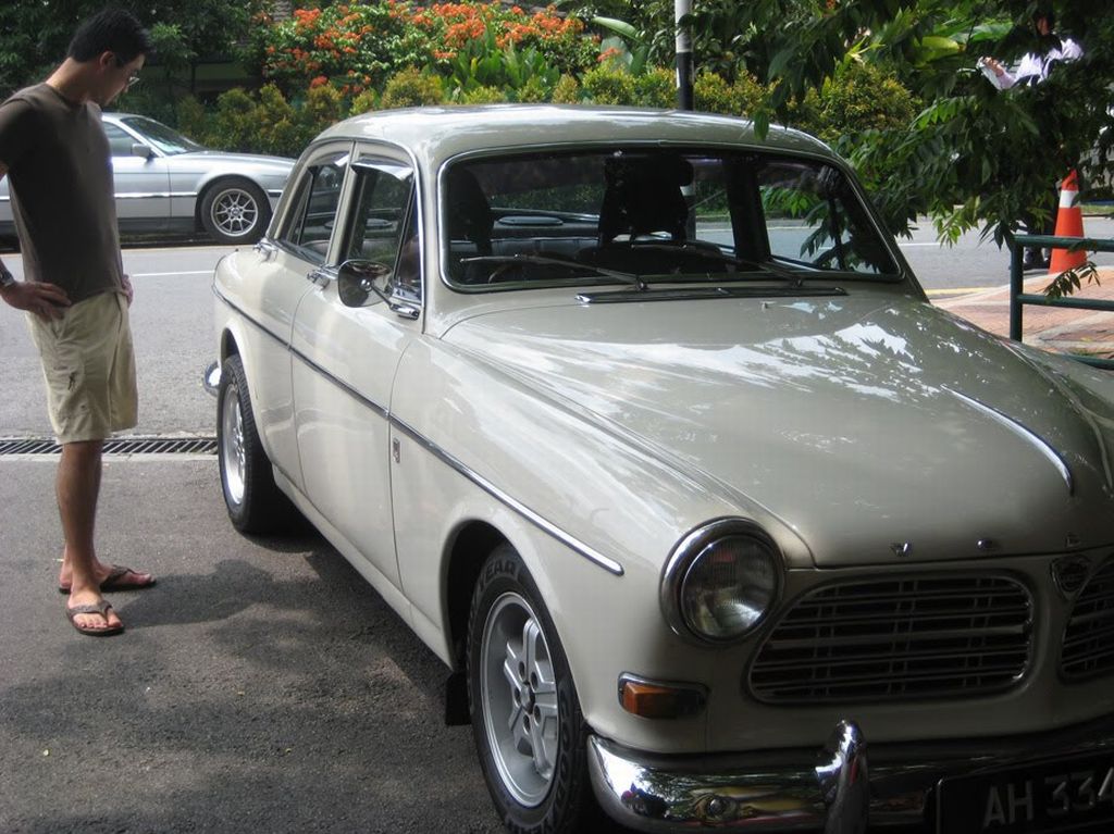 Classic Volvo in Malaysia 3.jpg