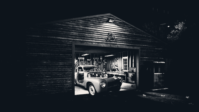 Bruno-old-garage.png
